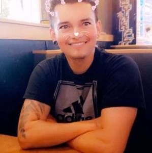 Meet your Posher, Cesar